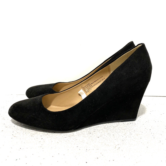A New Day black faux suede wedge heel pumps career shoes US size 8M classic look - Picture 2 of 10